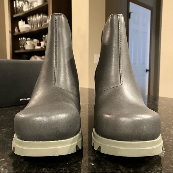 New Sorel Joan of Arctic Wedge III Chelsea Bootie, Waterproof Leather Ankle Boot - Picture 5 of 16